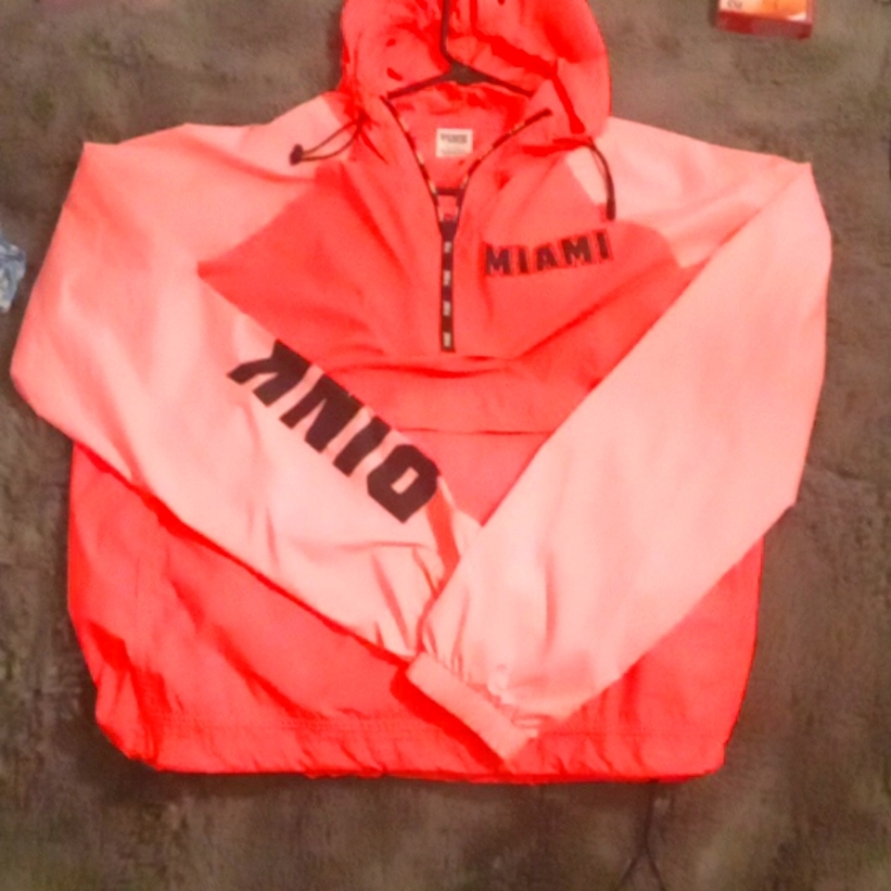 Pink Victoria secret.medium pullover peach/pink